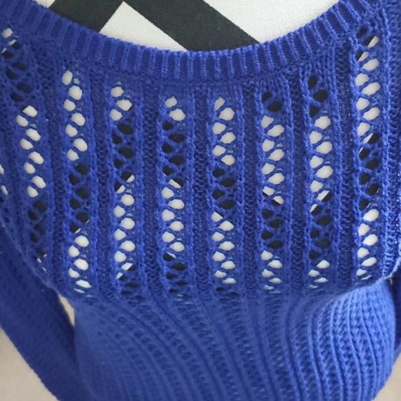 Sweater - Picture 2 of 7